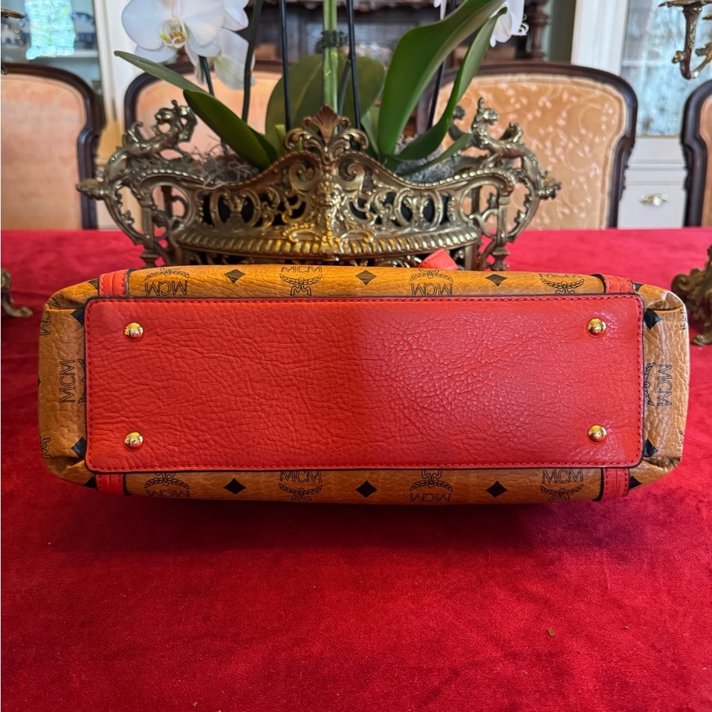 💯 Guaranteed Authentic MCM Top Handle / Crossbody Bag - Picture 9 of 16